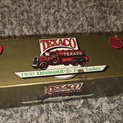 TEXACO 1930 Diamond T Fuel Tanker Truck Coin Bank with Box [2540] 