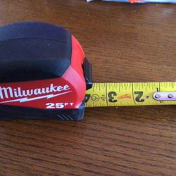 Milwaukee 25Ft Tape Measure. Brand NEW.