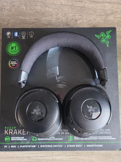 Razer V4 Pro Wireless gaming headset