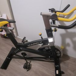 MARCY CLUB REVOLUTION EXERCISE BIKE