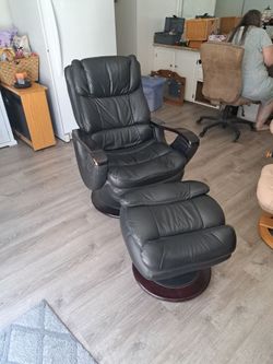 Leather recliner with ottoman