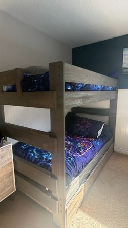 BUNKBED WITH TRUNDLE