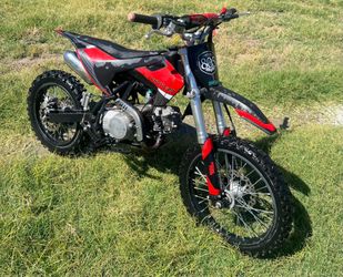 V Moto 125cc pitbike