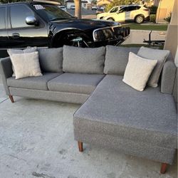 Amazing Shape Gray Sectional Couch !! 