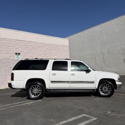 2004 Chevrolet Suburban