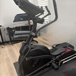 Lightly Used! Sole E25 Elliptical w/ Mat
