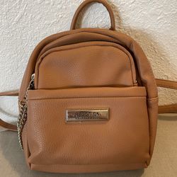 SMALL KENNETH COLE BACKPACK