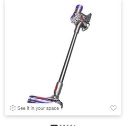 Dyson v8 Vacuum Cleaner 