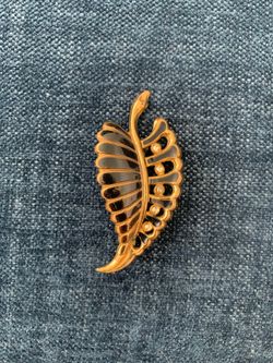 Vintage Leaf Pin