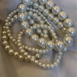 Pearls Bracelet 