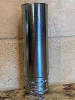 Snap-on SM17 1/2" Drive 17mm Metric 12 Point Chrome Deep Well Socket Used