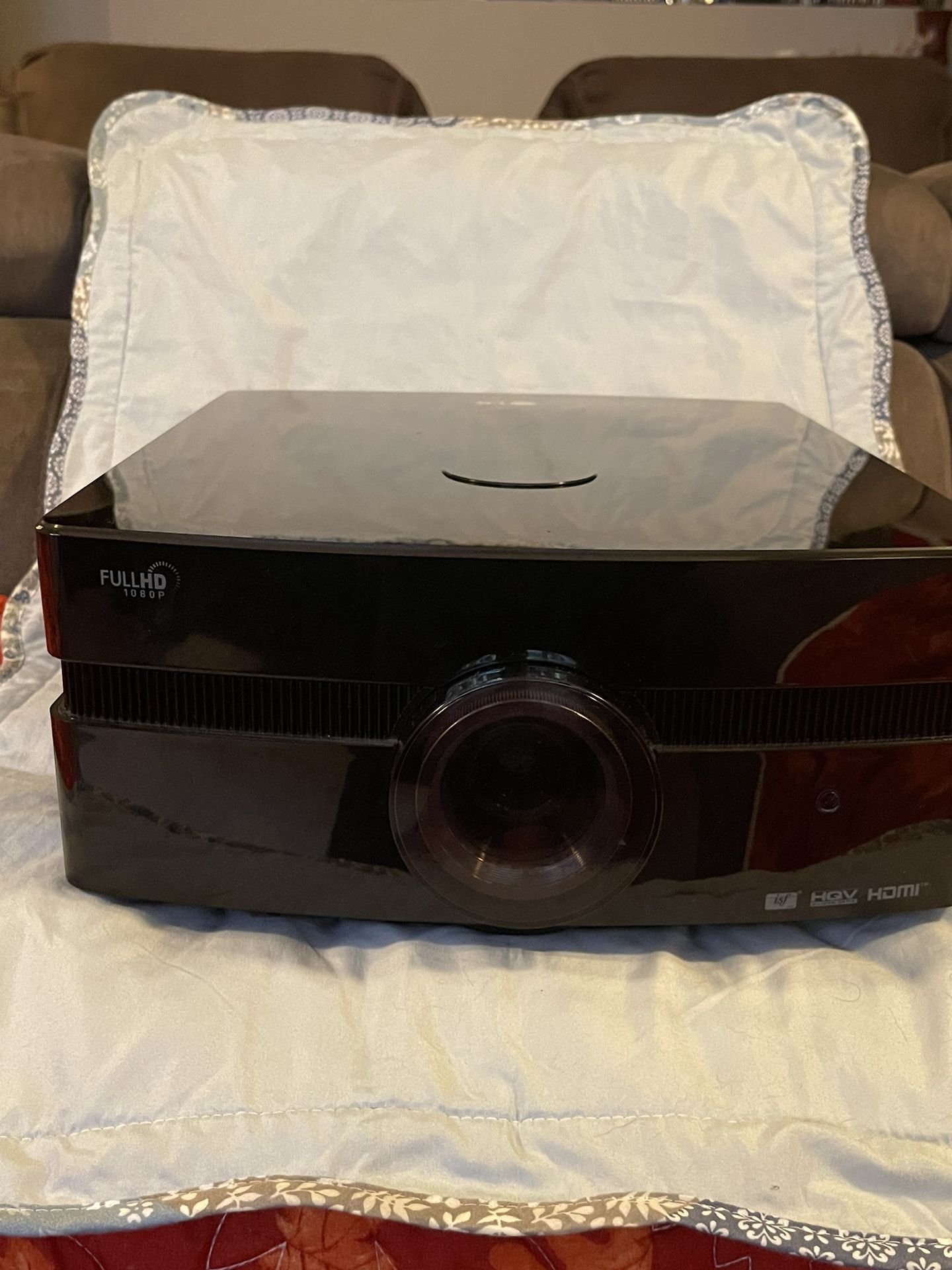 LG AF115 1080P HD Projector for Sale in Snohomish, WA OfferUp
