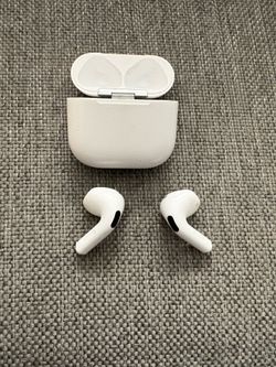 Apple AirPods 4 Bluetooth Wireless ( Hesperia Ca )