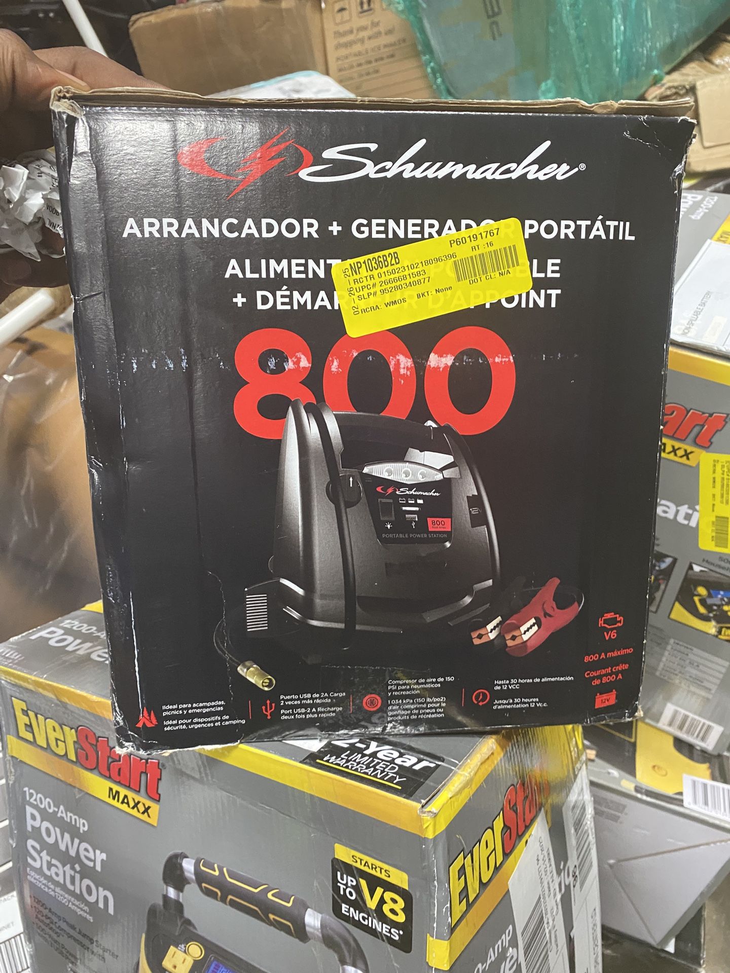 Portable Power Station and 800 Amp Jump Starter with 150-PSI Air Compressor, New in Box, SJ1583