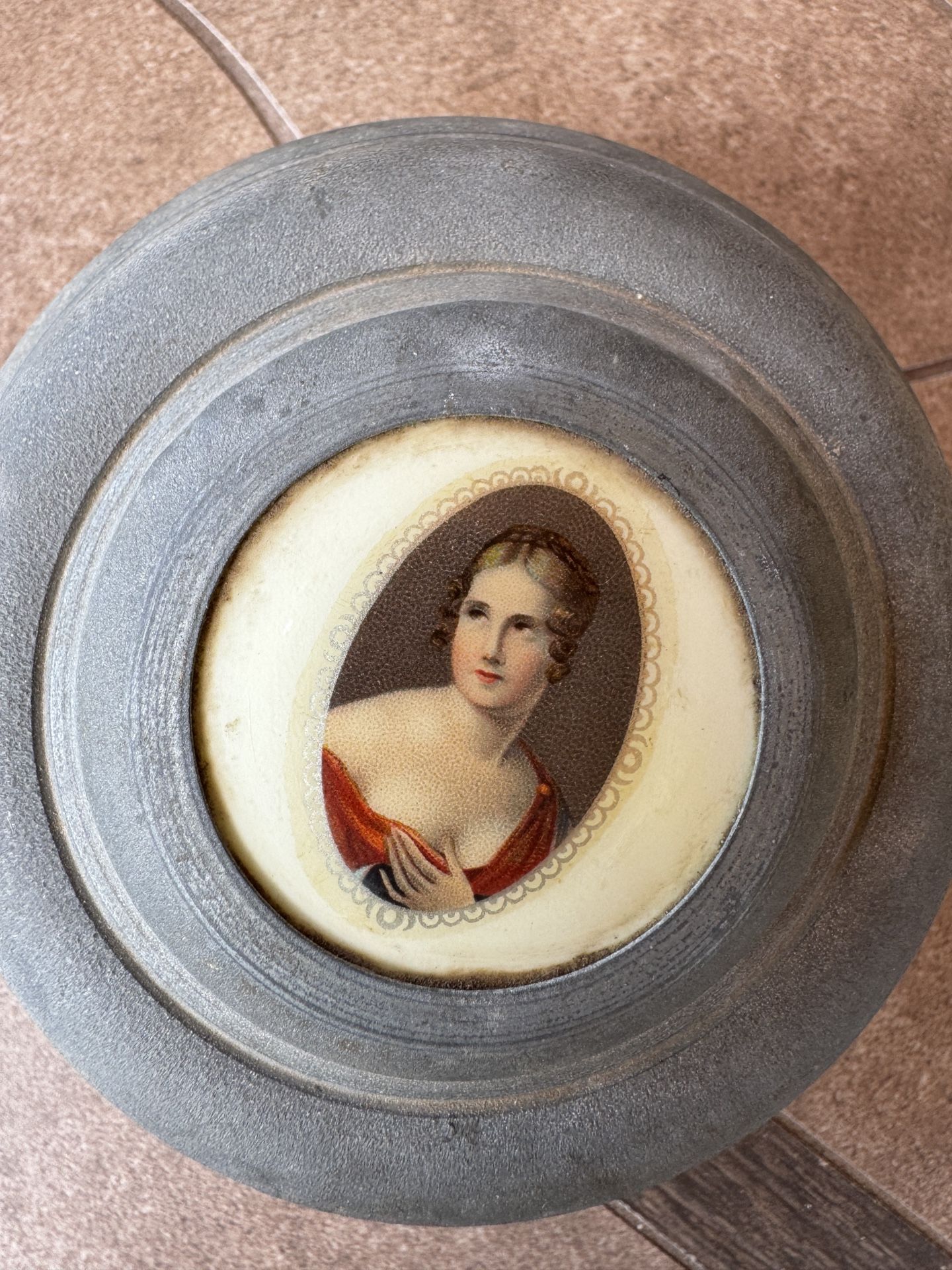 Antique Victorian Lady Vintage Music Box