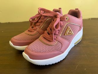 Guess Sierra Wedge Women’s Sneaker Shoes Size 7