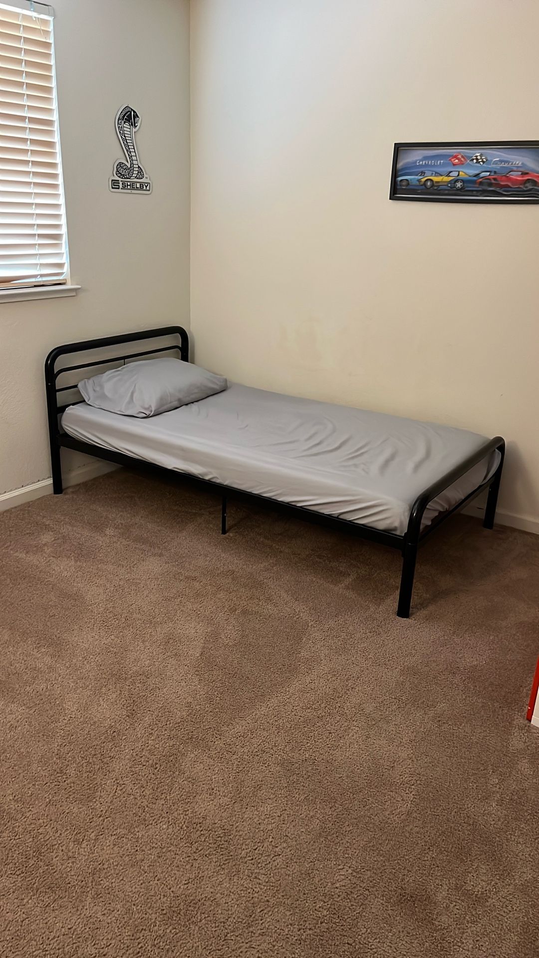 Twin Size bed