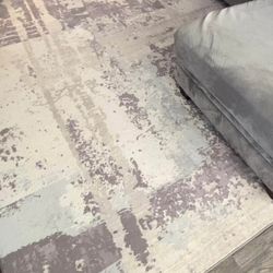 Grey Sectional With Rug 