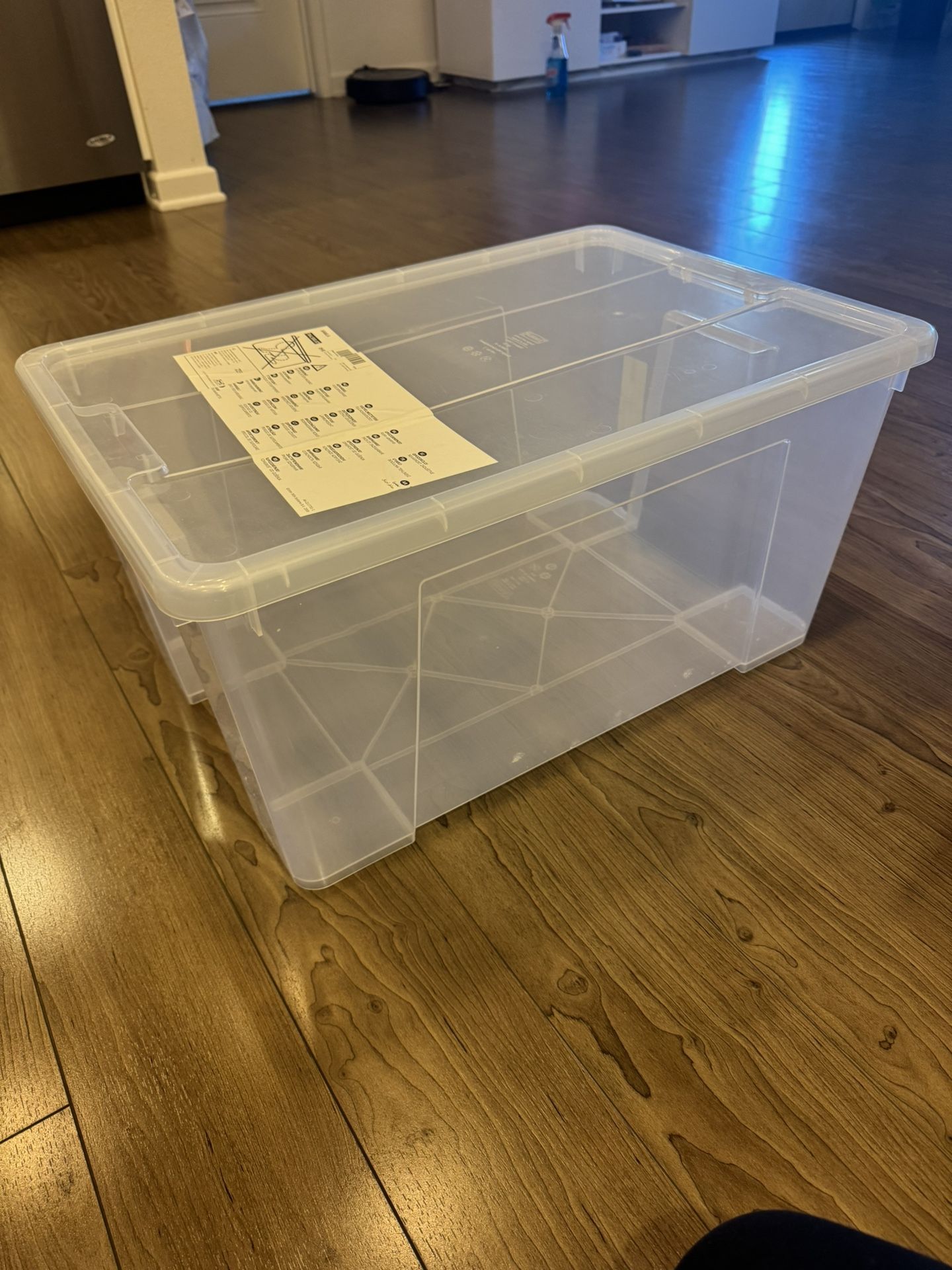 Large Storage Contains With Loss