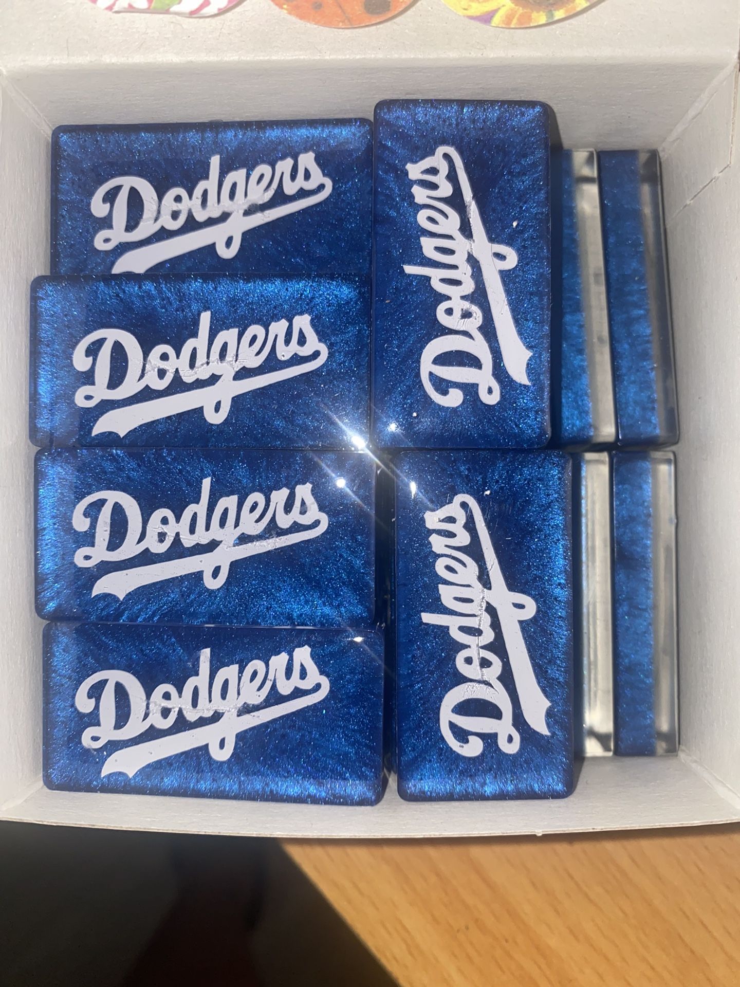 DODGER DOMINOS