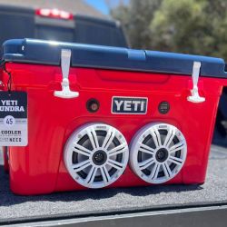 Yeti Tundra 45 With Bluetooth Speaker