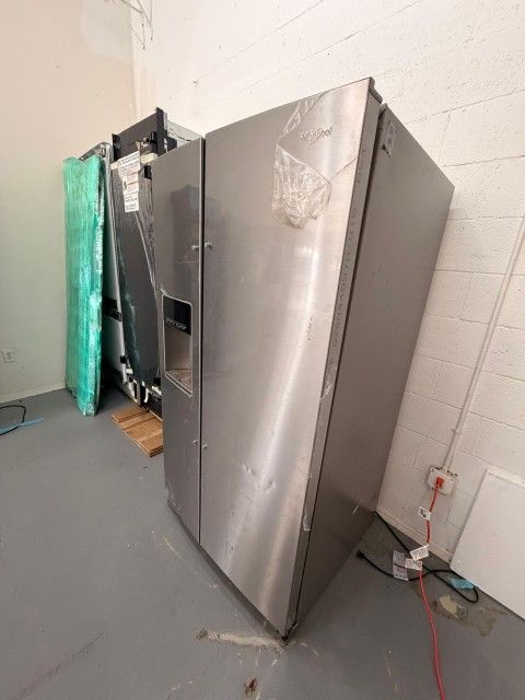 Whirlpool Refrigerator 36"inch Side By Side Scratch And Dent 