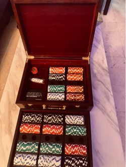 Poker Chips in Original Wooden Case