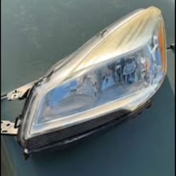 2013-2016 Ford Escape Halogen Left Headlight Driver side