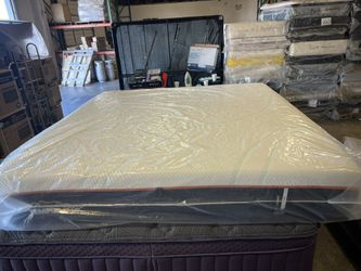 SALE 💥King Mattress Tempurpedic Proadapt Firm 💥 Delivery Available 🚚 Financing Available ✅