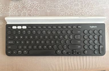 Keyboard/Logitech K780 Compact/Space Saver-NEW!!