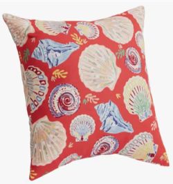 New Hampton Bay Outdoor Pillows 18” x 18”