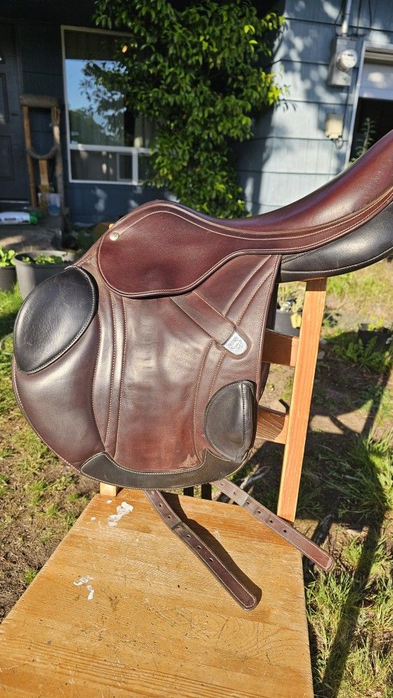 17" BATES ADVANTA saddle