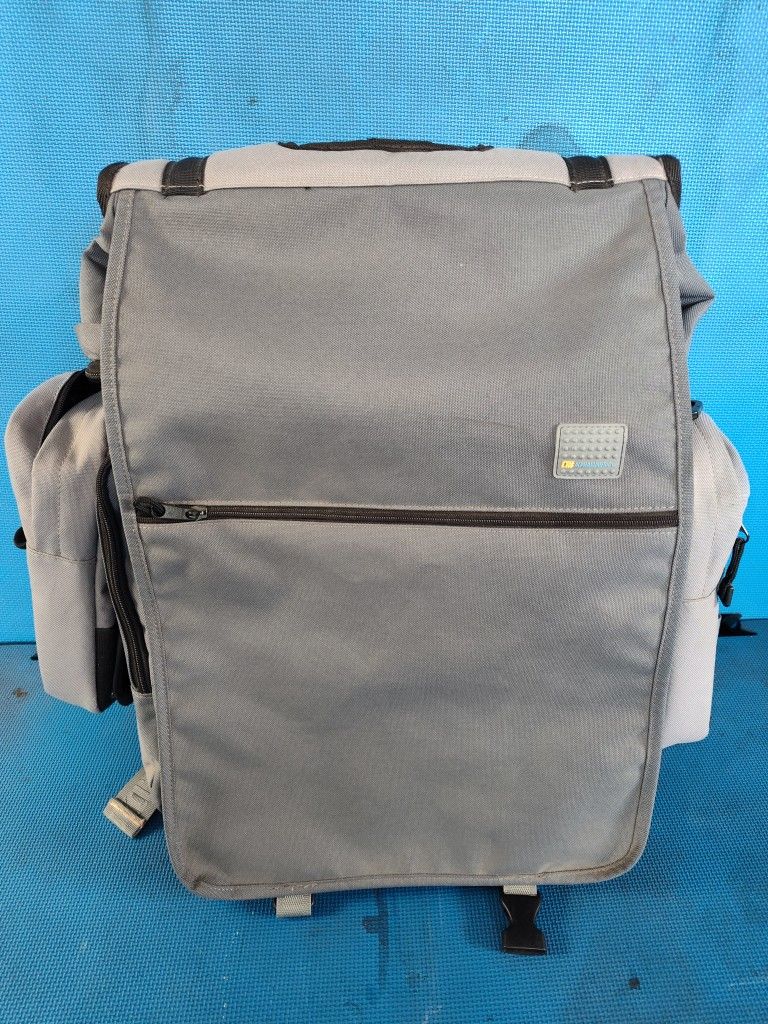 $30 Firm, Yes It's Available, Alphanumeric Drone & Camera Backpack, modular Inside, 6 in x 14 inch, removable sides, all zippers work