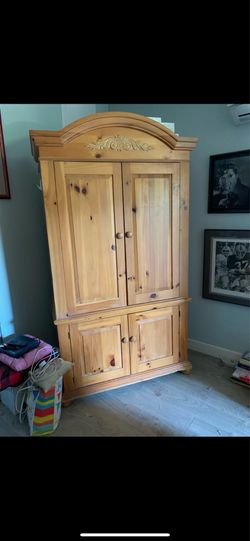 Pine TV Stand