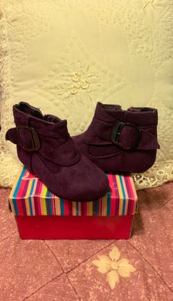 Girl boots