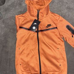 Nike Tech Tracksuit Youth size XS 