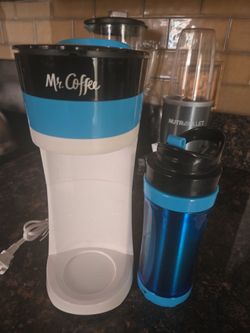 BRAND NEW  , CAFETERA CON TERMO , NO BOX  .GREAT PRICE,  GREAT  FOR KEEP AT THA WORK . REGULAR PRICE  $ 40.00.