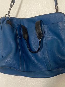 Authentic  COACH blue Leather  Messenger  bag 15”W  12”L