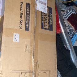 Wood Bar Stool (Brown)