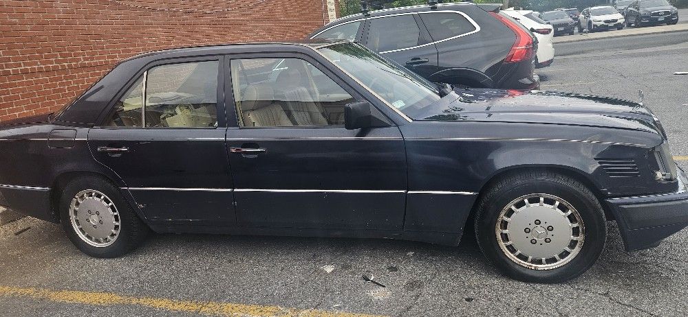 1992 Mercedes-Benz 300
