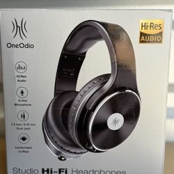 Studio HiFi Headphones 