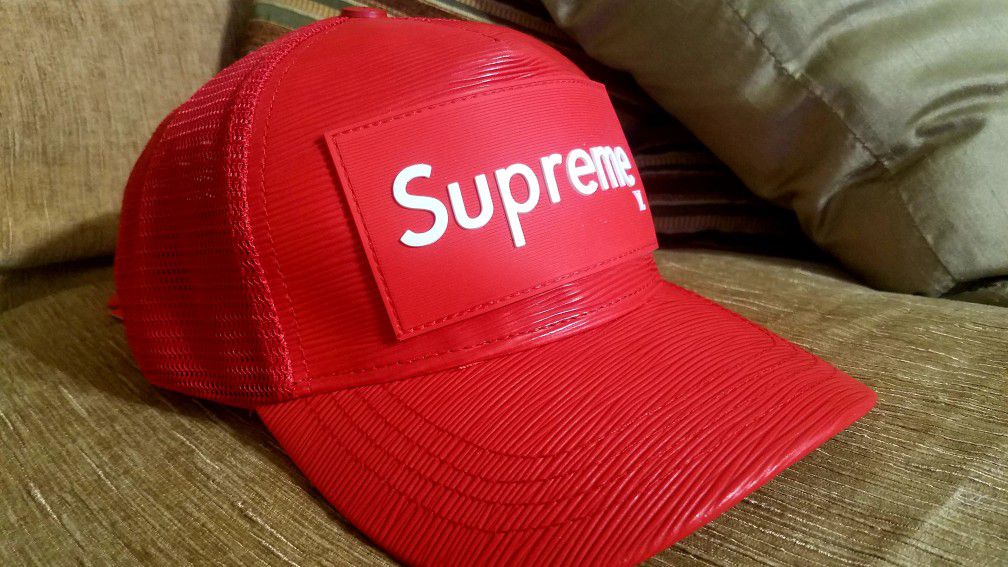 Louis Vuitton Supreme Hat for Sale in Mesquite, TX - OfferUp