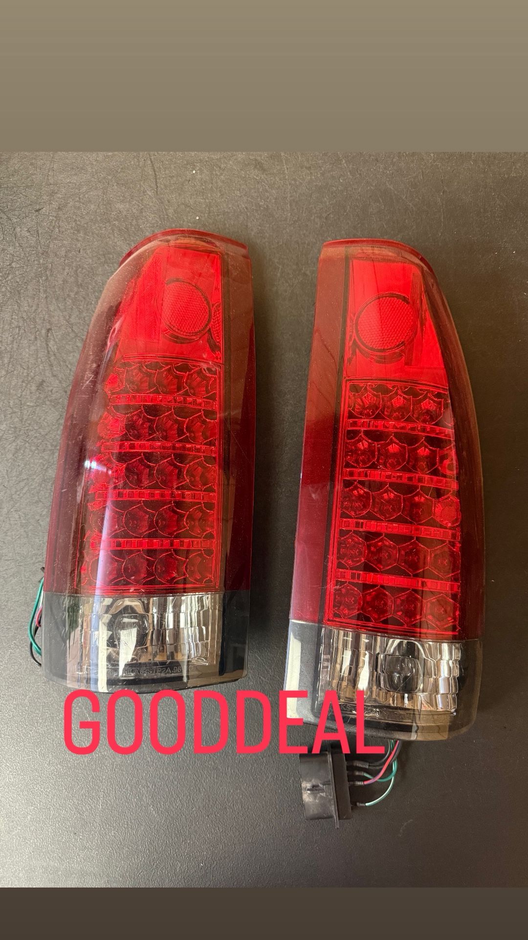 #ot2 88-99 Chevy Chevrolet Pickup/ GMC Pickup 92-99 Blazer Full Size/Suburban/ Tahoe/Yukon 99-00 Escalade Ck Taillight Red LED Tail Light Pair