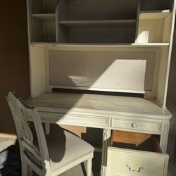 White 2010 Desk With Chair