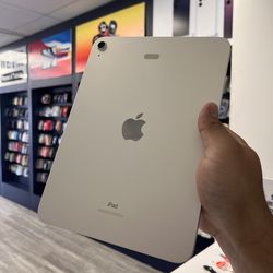 iPad 10th Gen 64GB Silver