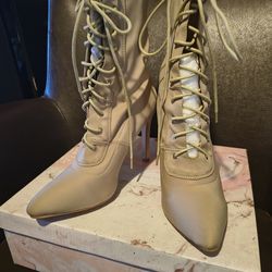 Women's high heel boots