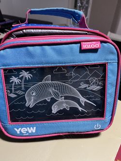 Lunch Bag Cooler Yew Igloo Light Up  Lunch Box Cooler Insulated. 