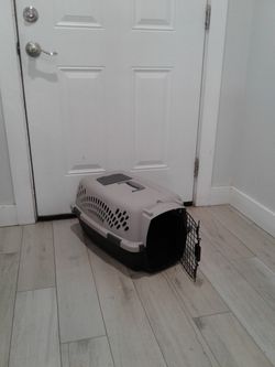 Pet Carrier Crate 24” long
