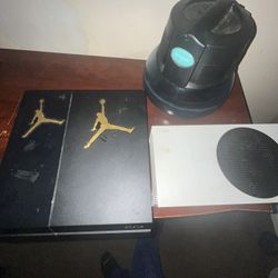 Xbox Series S & PS4