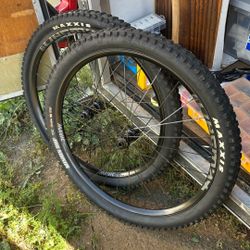 Mavic 29" MTB Wheel Set